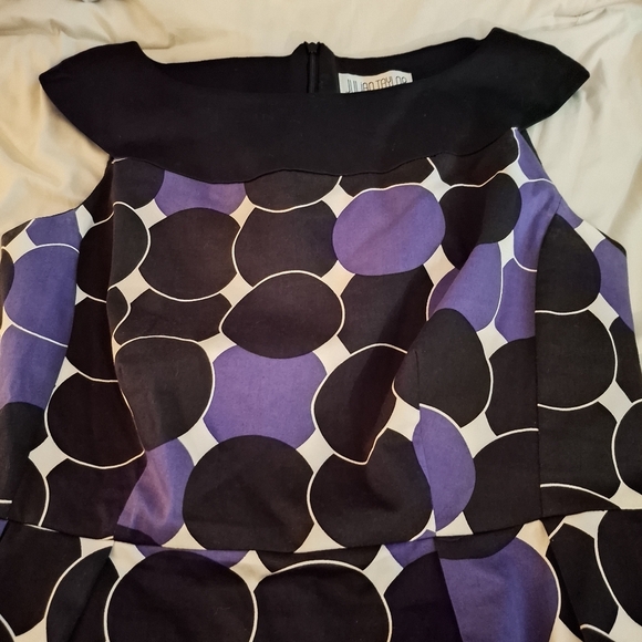 Julian Taylor Elegant Black and Purple Pleated Front Dress - Picture 5 of 8